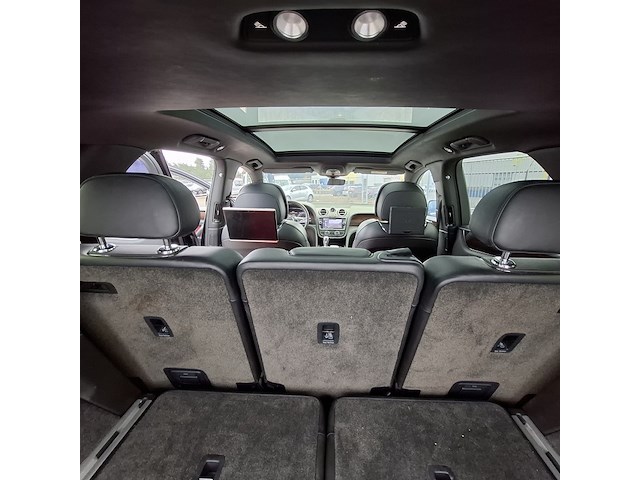 Personenauto bentley, bentayga 4.0 d 7p., zwart - afbeelding 32 van  48