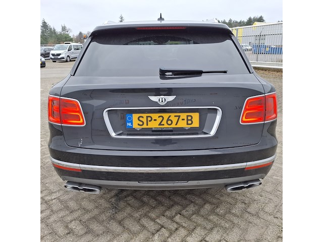Personenauto bentley, bentayga 4.0 d 7p., zwart - afbeelding 45 van  48