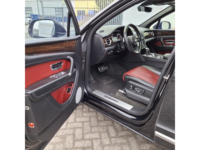 Personenauto bentley, bentayga 4.0 d 7p. - afbeelding 16 van  48
