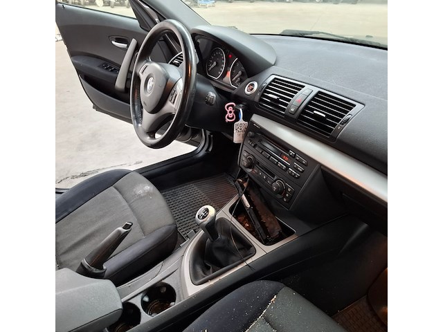 Personenauto, bmw, 1-serie, 116i, 2005 - afbeelding 48 van  70