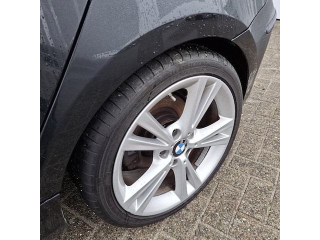 Personenauto bmw, 1-serie 118i, zwart, bouwjaar 2008 - afbeelding 3 van  34