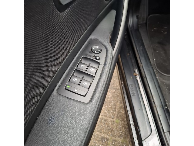 Personenauto bmw, 1-serie 118i, zwart, bouwjaar 2008 - afbeelding 14 van  34