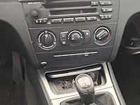 Personenauto bmw, 1-serie 118i, zwart, bouwjaar 2008 - afbeelding 18 van  34