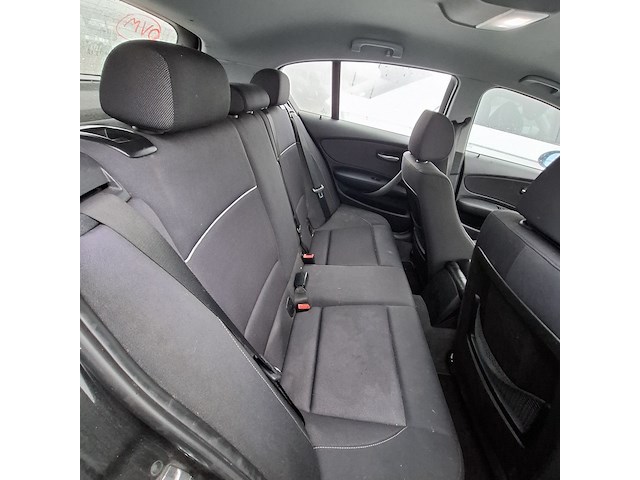 Personenauto bmw, 1-serie 118i, zwart, bouwjaar 2008 - afbeelding 25 van  34