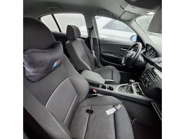 Personenauto bmw, 1-serie 118i, zwart, bouwjaar 2008 - afbeelding 27 van  34