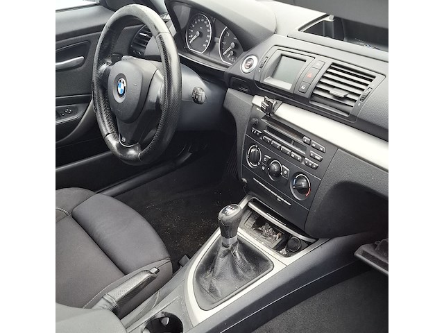 Personenauto bmw, 1-serie 118i, zwart, bouwjaar 2008 - afbeelding 28 van  34