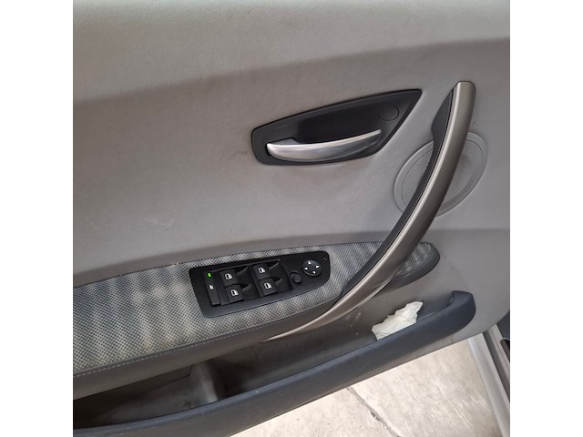 Personenauto, bmw, 1-serie, 120i, 2005 - afbeelding 37 van  76