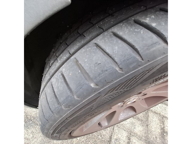 Personenauto bmw, 1-serie 120i, grijs, bouwjaar 2004 - afbeelding 2 van  24