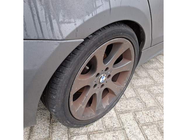 Personenauto bmw, 1-serie 120i, grijs, bouwjaar 2004 - afbeelding 4 van  24