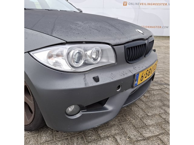 Personenauto bmw, 1-serie 120i, grijs, bouwjaar 2004 - afbeelding 17 van  24