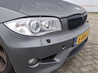 Personenauto bmw, 1-serie 120i, grijs, bouwjaar 2004 - afbeelding 17 van  24