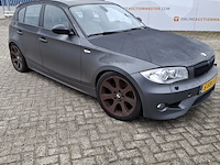 Personenauto bmw, 1-serie 120i, grijs, bouwjaar 2004 - afbeelding 18 van  24