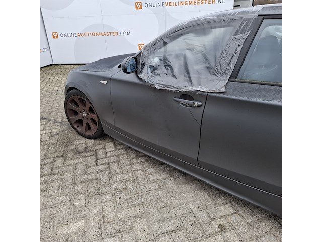 Personenauto bmw, 1-serie 120i, grijs, bouwjaar 2004 - afbeelding 23 van  24