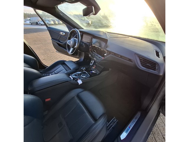 Personenauto, bmw, 1-serie, m135i xdrive high executive, 2020 - afbeelding 31 van  44