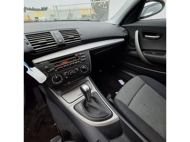 Personenauto bmw, 118i business line, blauw, bouwjaar 2006 - afbeelding 27 van  49