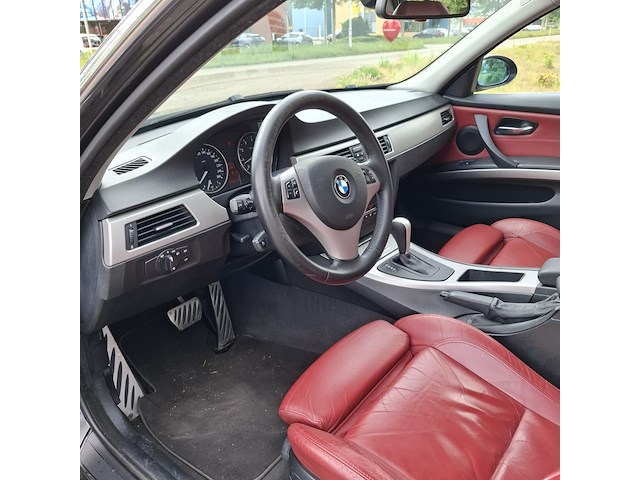 Personenauto, bmw, 3-serie, 330i dynamic executive, zwart, 2005 - afbeelding 31 van  52