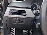 Personenauto, bmw, 3-serie, 330i dynamic executive, zwart, 2005 - afbeelding 33 van  52