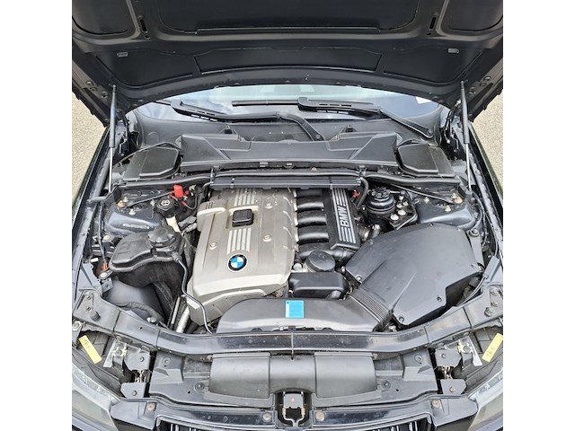 Personenauto, bmw, 3-serie, 330i dynamic executive, zwart, 2005 - afbeelding 42 van  52