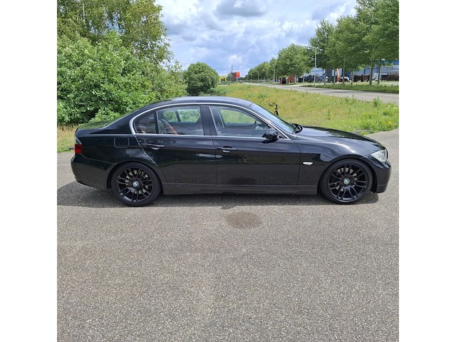 Personenauto, bmw, 3-serie, 330i dynamic executive, zwart, 2005 - afbeelding 45 van  52