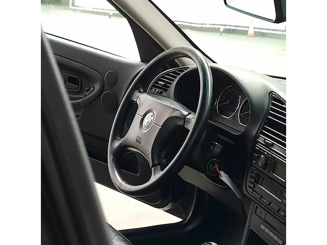 Personenauto, bmw, 325td, 1997 - afbeelding 24 van  48