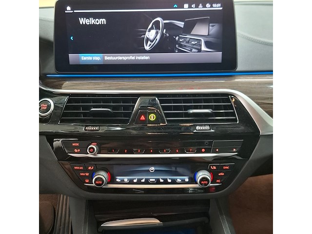Personenauto, bmw, 530e, phev - afbeelding 14 van  33