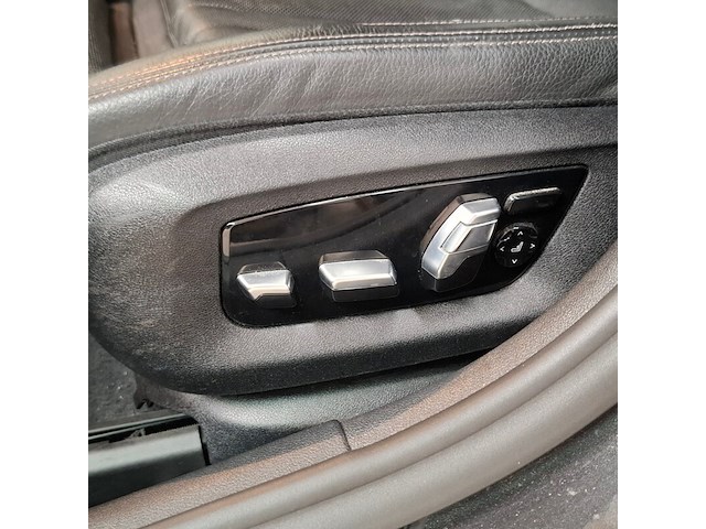 Personenauto, bmw, 530e, phev - afbeelding 16 van  33