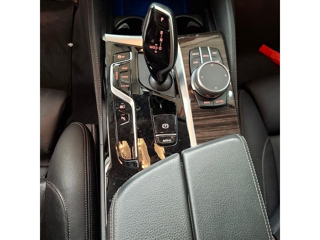 Personenauto, bmw, 530e, phev - afbeelding 20 van  33