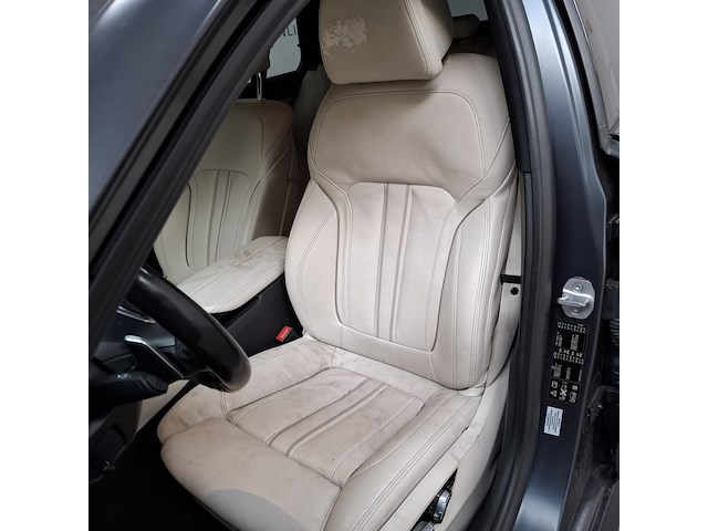 Personenauto, bmw, 540d xdrive - afbeelding 24 van  33