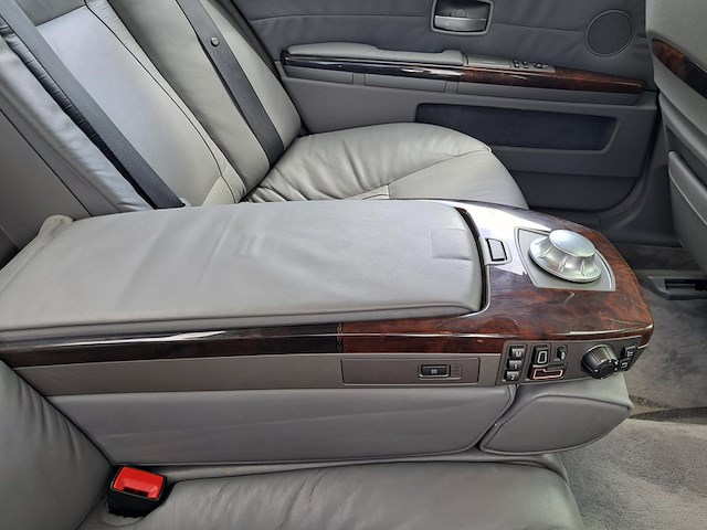 Personenauto, bmw, 7-serie, 760li, grijs, 2003 - afbeelding 57 van  80