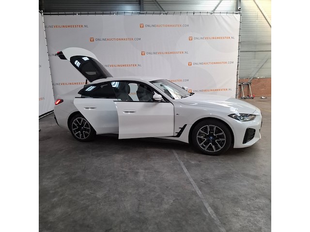 Personenauto, bmw, i4, edrive35 high executive 70 kwh, 2023 - afbeelding 10 van  48