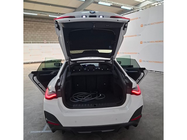 Personenauto, bmw, i4, edrive35 high executive 70 kwh, 2023 - afbeelding 14 van  48