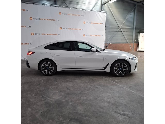 Personenauto, bmw, i4, edrive35 high executive 70 kwh, 2023 - afbeelding 44 van  48