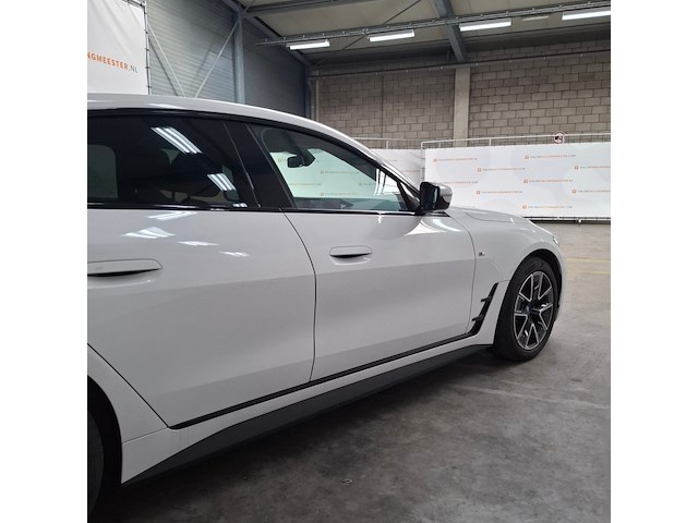 Personenauto, bmw, i4, edrive35 high executive 70 kwh, 2023 - afbeelding 45 van  48