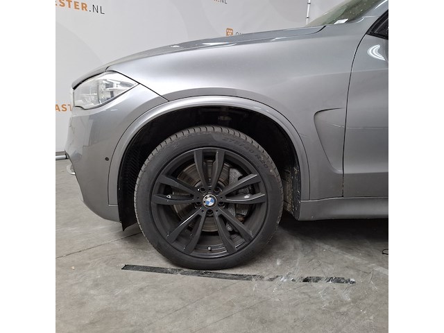 Personenauto, bmw, x5 - afbeelding 2 van  57