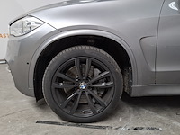 Personenauto, bmw, x5 - afbeelding 2 van  57