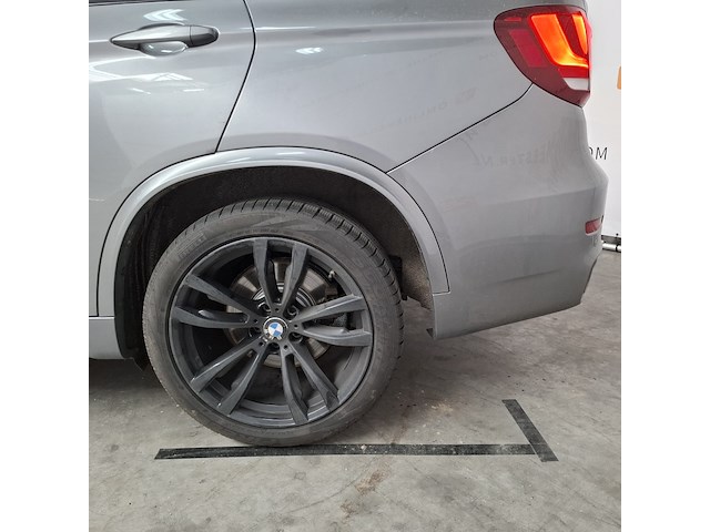 Personenauto, bmw, x5 - afbeelding 9 van  57
