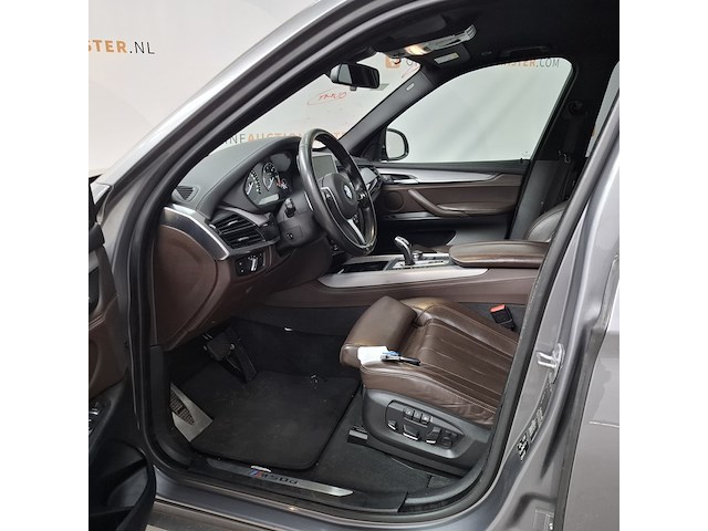 Personenauto, bmw, x5 - afbeelding 15 van  57