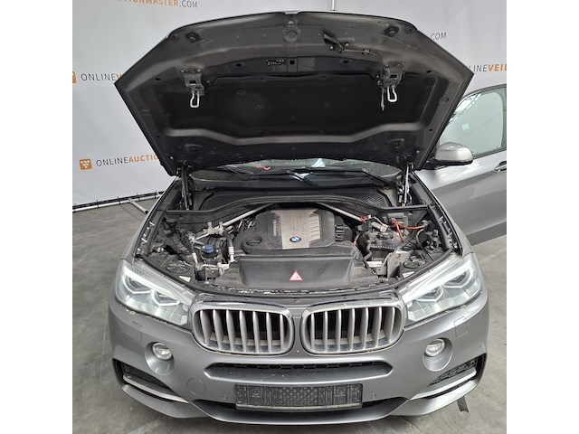 Personenauto, bmw, x5 - afbeelding 40 van  57