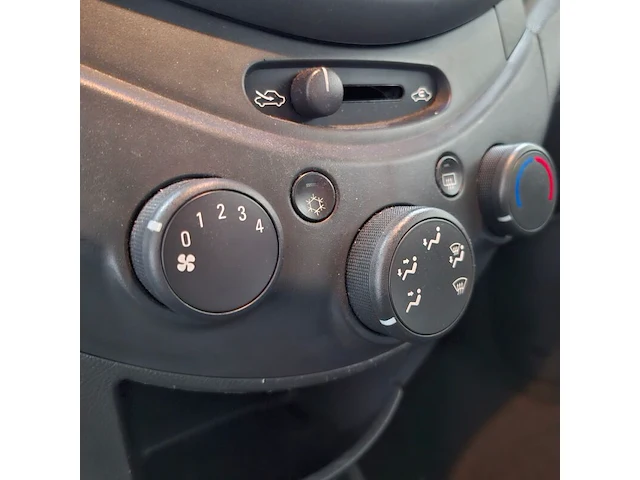 Personenauto, chevrolet, spark, 1.0 16v l, 2010 - afbeelding 42 van  77