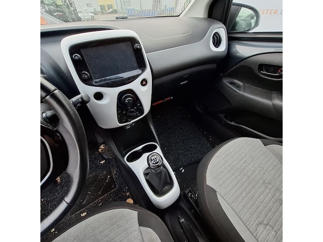 Personenauto citroen, c1 1.0 vti feel, grijs, bouwjaar 2019 - afbeelding 24 van  45