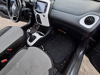 Personenauto citroen, c1 1.0 vti feel, grijs, bouwjaar 2019 - afbeelding 32 van  45