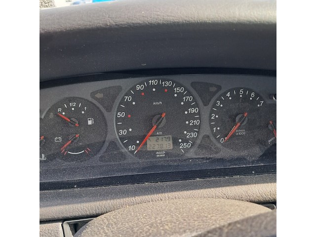 Personenauto, citroen, c5, 2.0-16v ligne prestige, blauw, 2003 - afbeelding 13 van  13