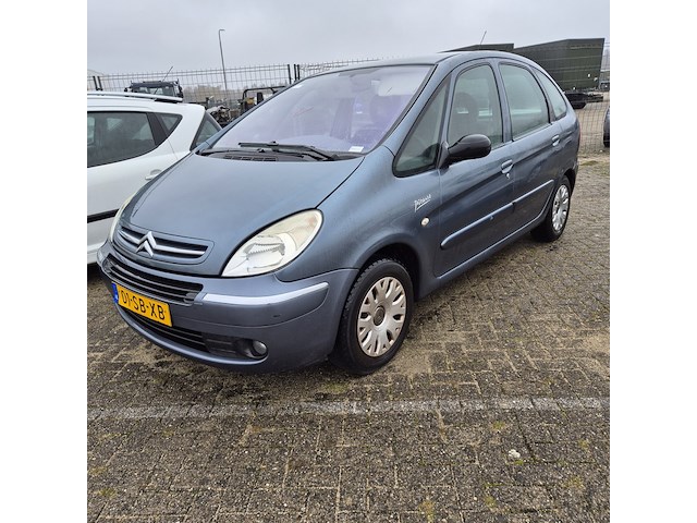 Personenauto citroën, xsara picasso, grijs - afbeelding 1 van  1