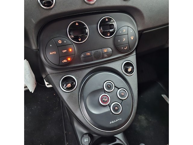 Personenauto, fiat, 1.4 t-jet abarth competizione 70th anniversary, 2019 - afbeelding 15 van  46