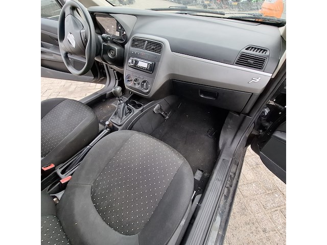 Personenauto fiat, grande punto 1.2, zwart, bouwjaar 2007 - afbeelding 11 van  45