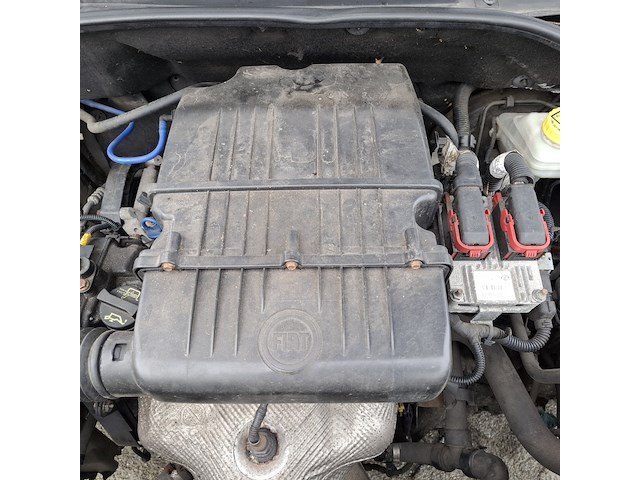 Personenauto fiat, grande punto 1.2, zwart, bouwjaar 2007 - afbeelding 36 van  45