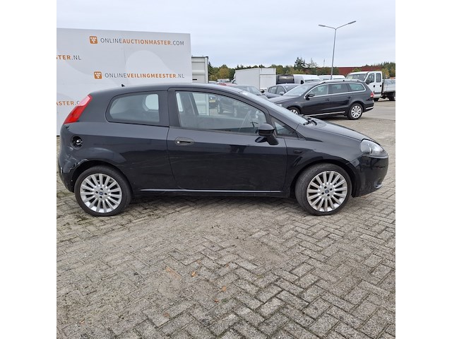 Personenauto fiat, grande punto 1.2, zwart, bouwjaar 2007 - afbeelding 34 van  45