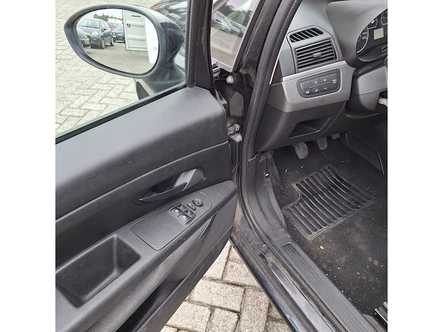 Personenauto fiat, grande punto 1.2, zwart, bouwjaar 2007 - afbeelding 45 van  45