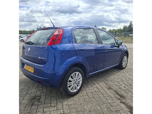 Personenauto fiat, grande punto 1.4, blauw, bouwjaar 2008 - afbeelding 47 van  50