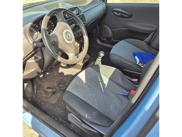 Personenauto, fiat, punto, 1.2 dynamic, blauw, 2005 - afbeelding 2 van  15